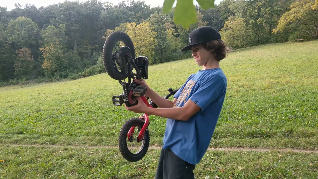 Standbild aus dem Frifti-Video zum HYPERKING, dem Frifti Rad